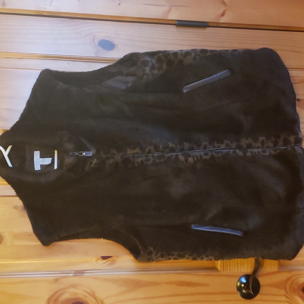 Charter Cuba dark brown and leopard print lined vest.